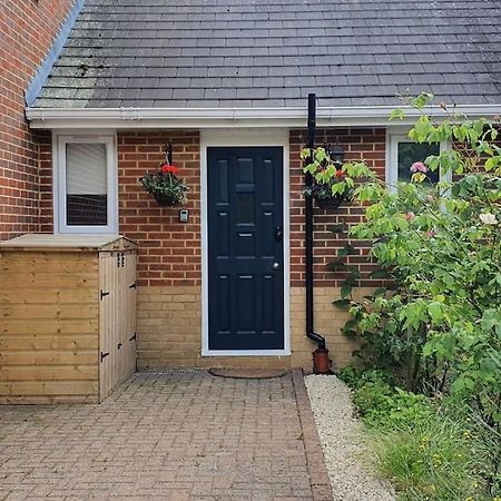 Self-Contained Guest Suite Guildford Exteriör bild